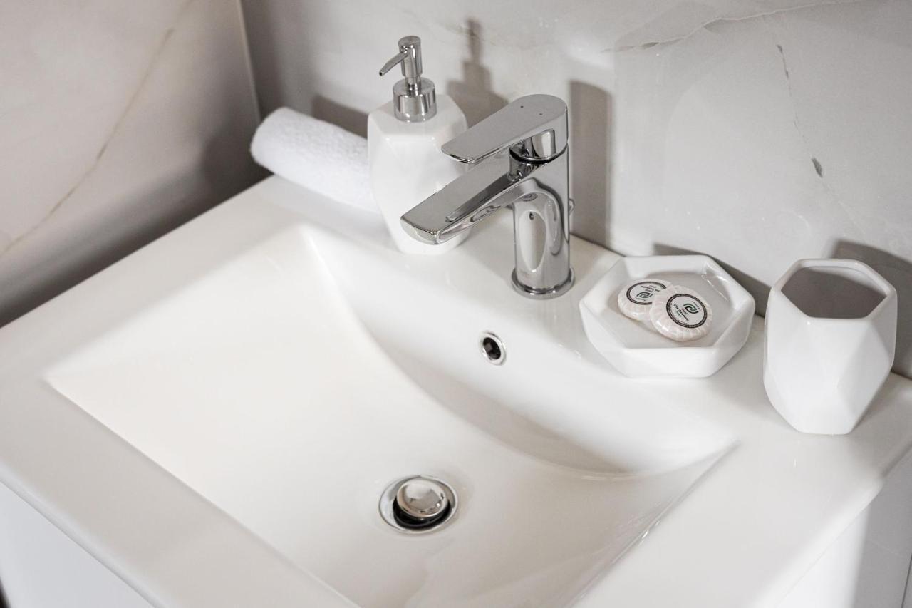 Glyfada Premium Residence أثينا المظهر الخارجي الصورة